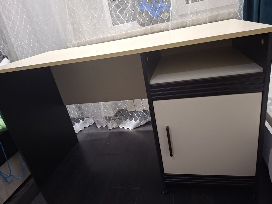 Отдам за фрукты рабочий стол