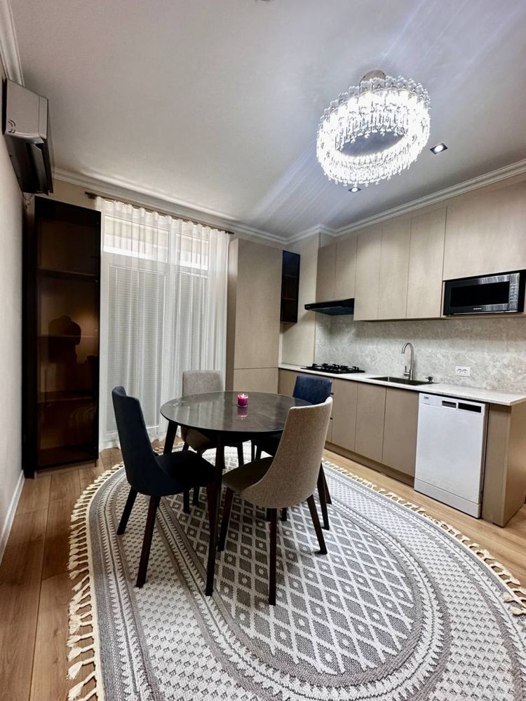 Продаётся 1 ком. кв. ЖК «Mirzo Ulugbek», 42м2. Ор-р Буз базар.