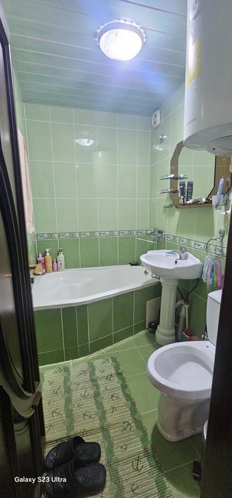 Pridasgir masjid yonida 3 xonalik 3-qavatda joylashgan kvartira sotila