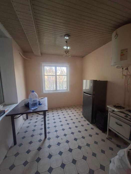 Общий двор 80кв/м ул.Лутфи