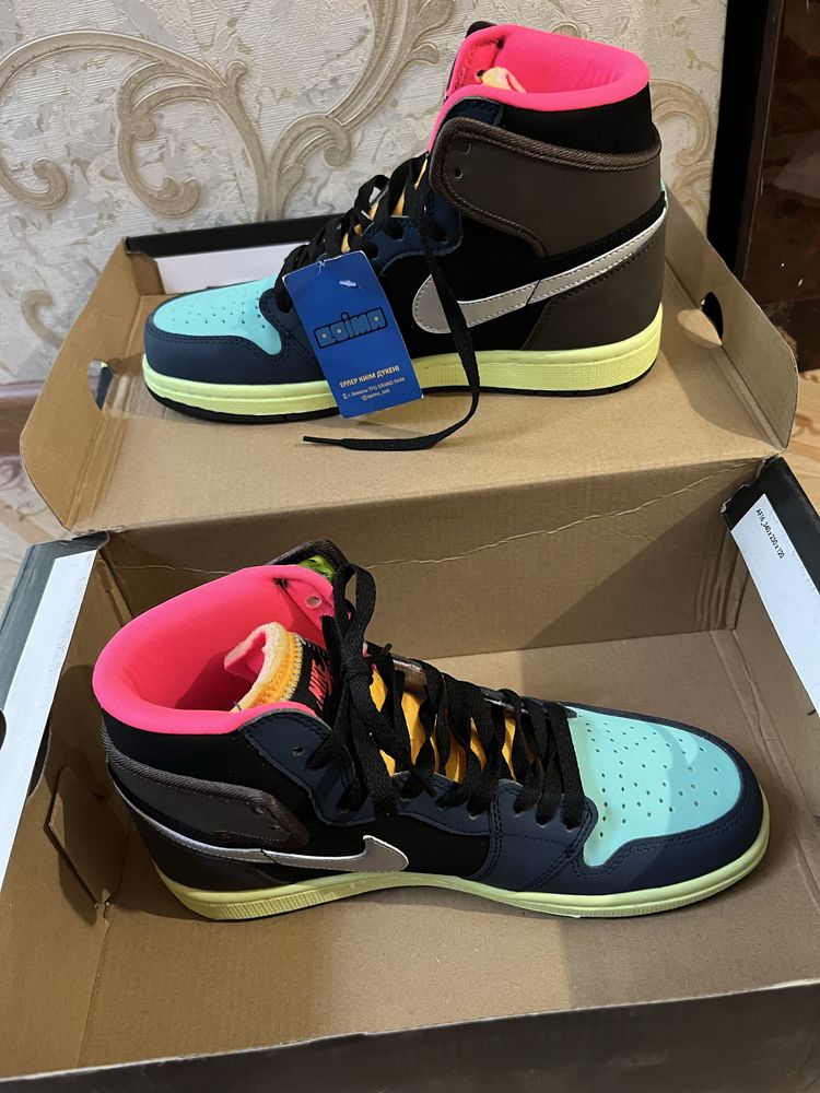 Кроссовки nike.