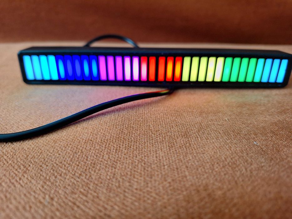 Bara cu 32 leduri, lumina ambientala, USB-C, 18 moduri de iluminare