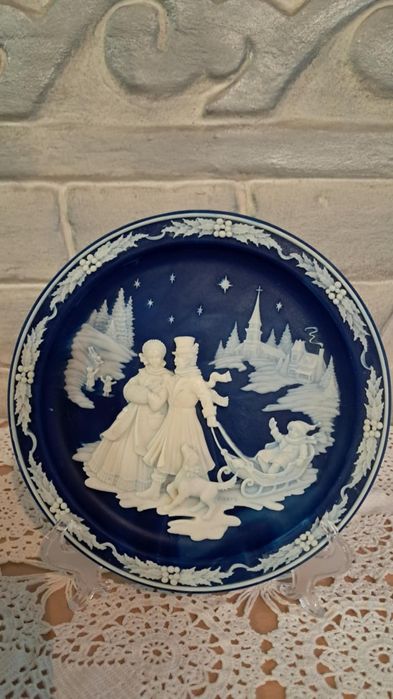 Декоративни чинии Коледни камеи