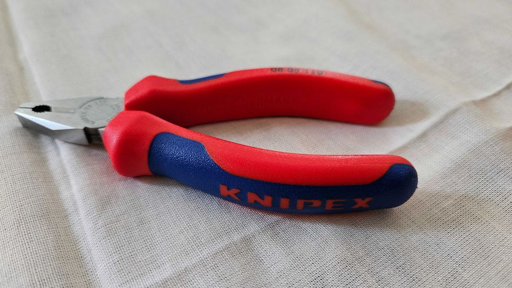 Patent combinat mini KNIPEX 08 05 110