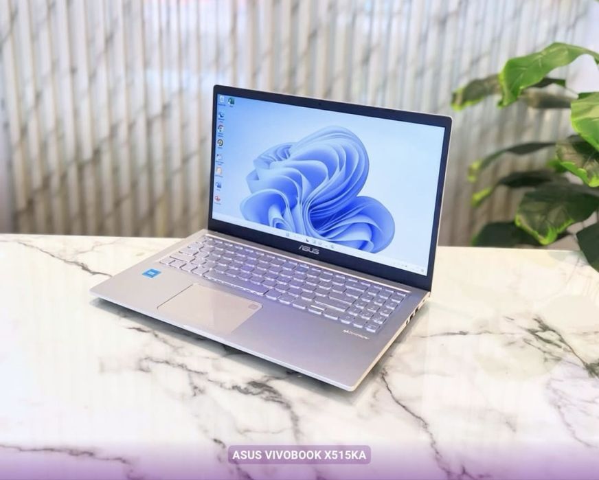 Laptop Asus X515KA Impecabil ca Nou Fullbox 512GB Ssd 8GB Ram Trimit