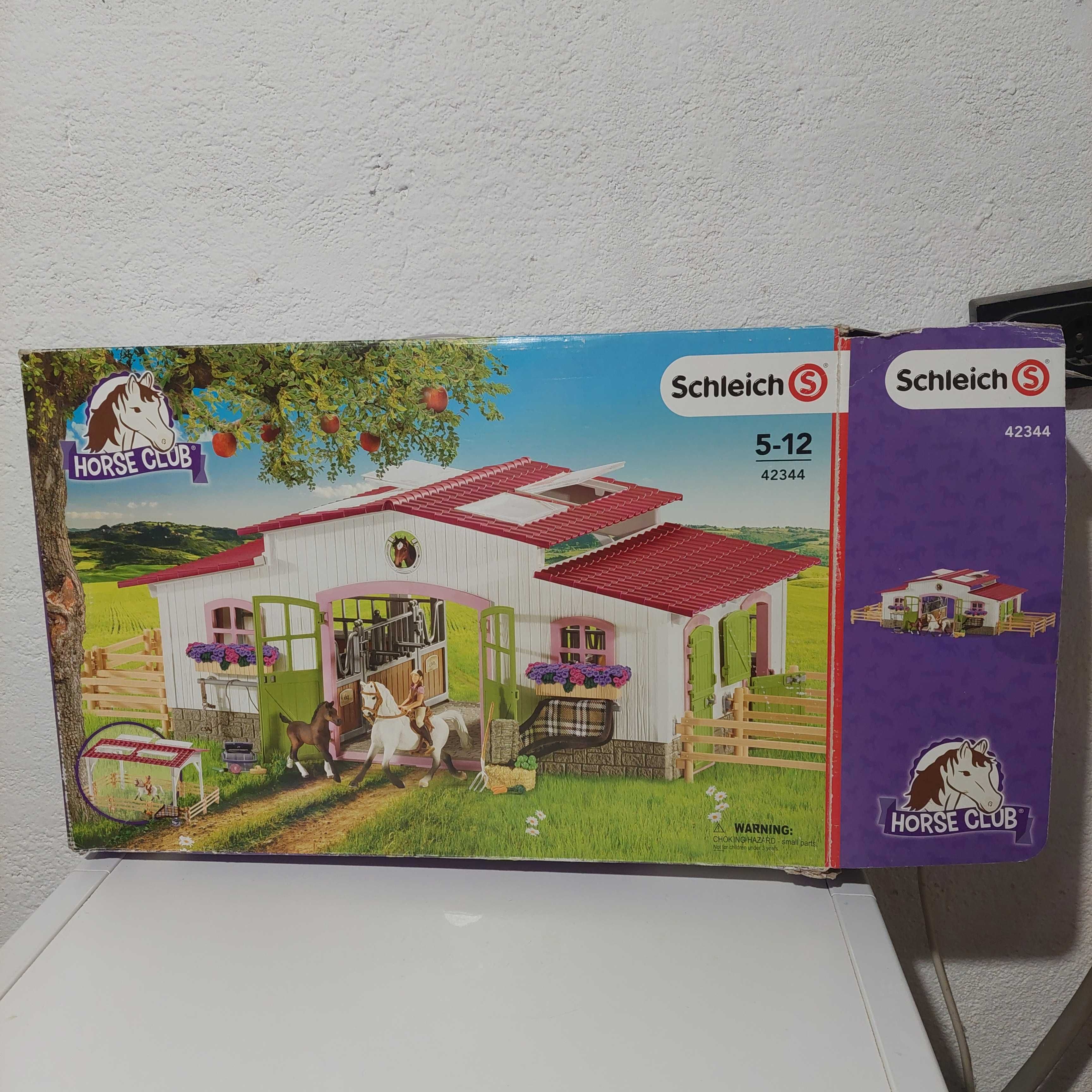 Конна база Schleich