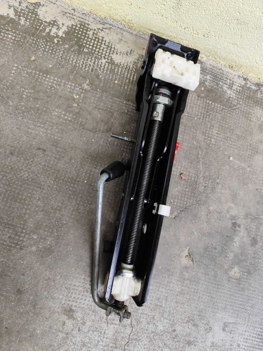 Cric auto BMW seria 3 si 7