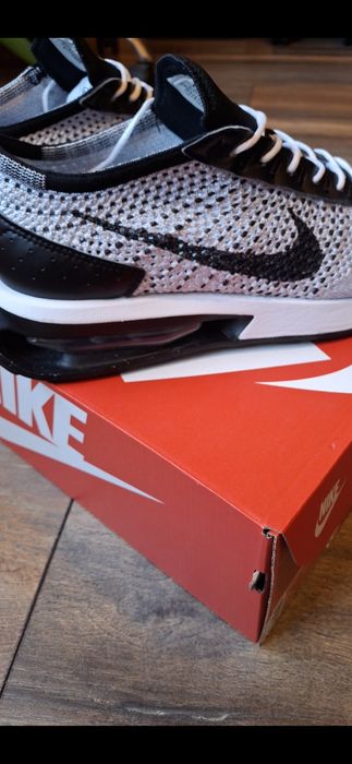 Nike Air Max Flyknit Racer-Нови Оригинални маратонки,страхотен модел!