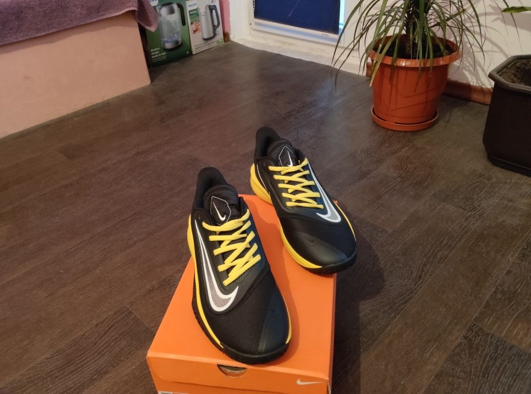Маратонки NIKE Precision 7