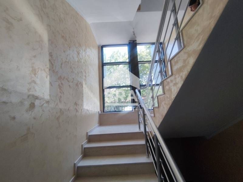 Продава се Тристаен апартамент в Хасково, Училищни - 126 кв.м за 561 €/кв.м - Снимка #10