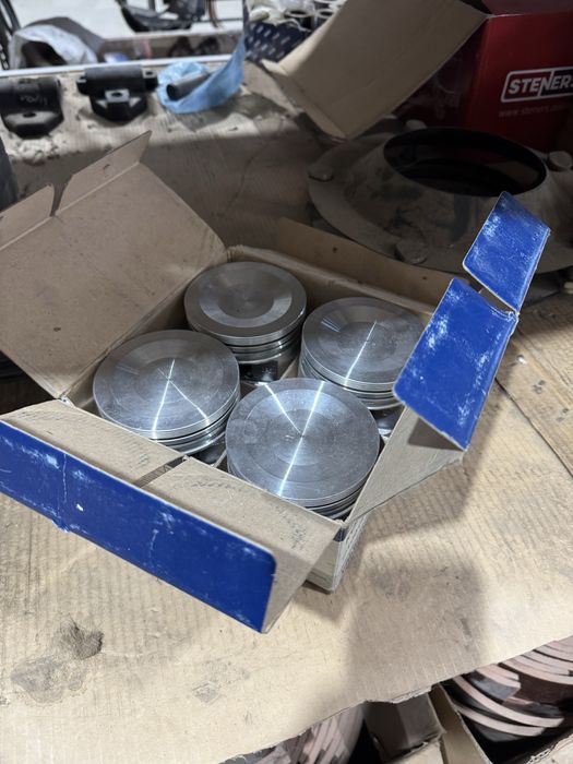 Поршневая 100 мм УАЗ , ГАЗ новая