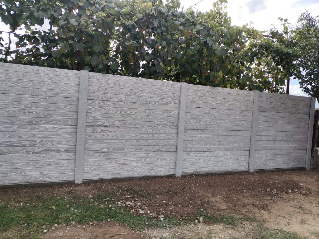 Gard beton placi și stalpi