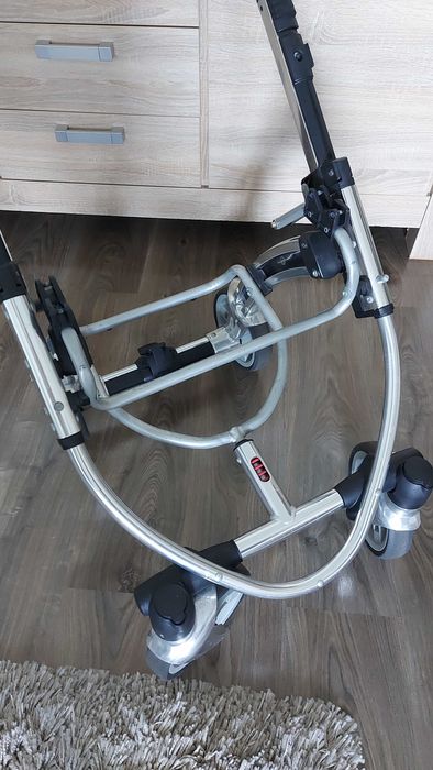 Cărucior bebeluși/ copii