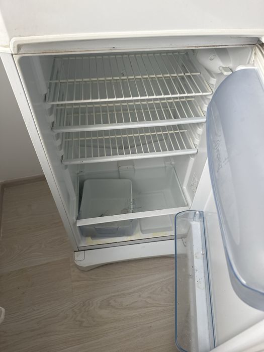 Холодильник жақсы жұмыс істеп тұр