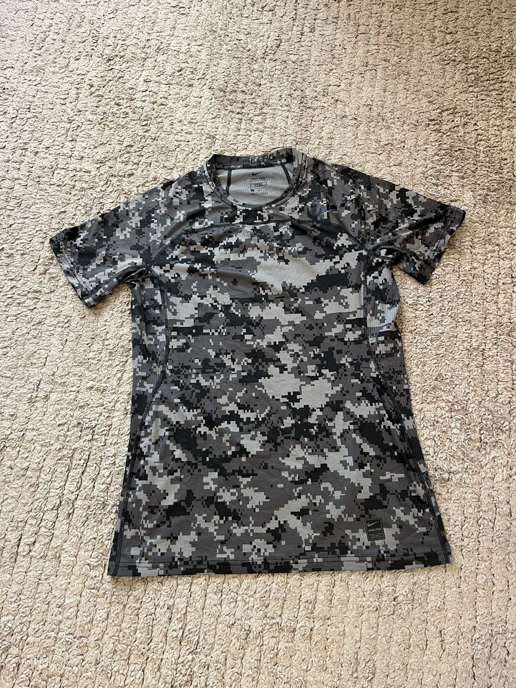 Nike Pro Hypercool Camo-оригинална мъжка тениска