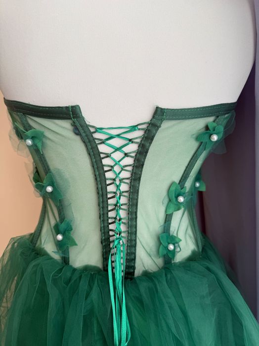 Къса бална рокля