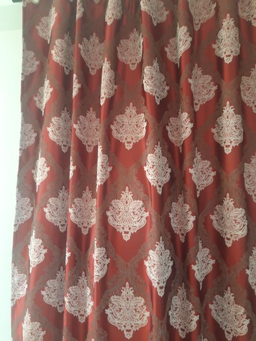 Занавеска  қалың материял  қыртыстанбайды  үтектемейсіз  күн көзін