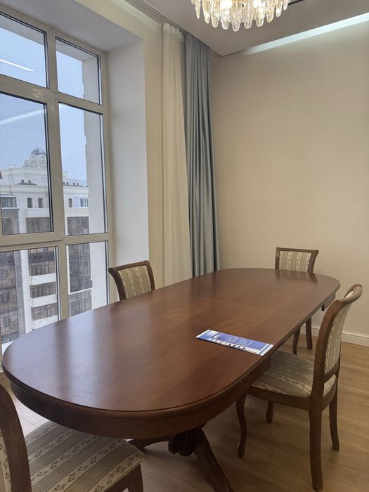 Стол на 10 персон