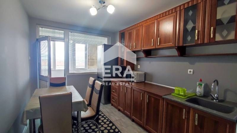 ЕРА ИмотиТе предлага под наем цялостно обзаведен Тристаен Тухлен апарт