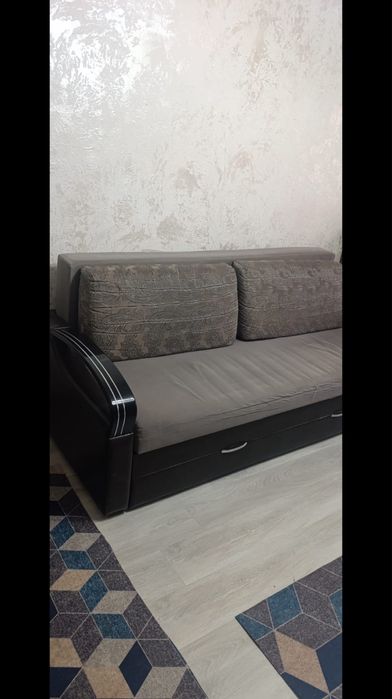 Продается диван в хорошем состоянии