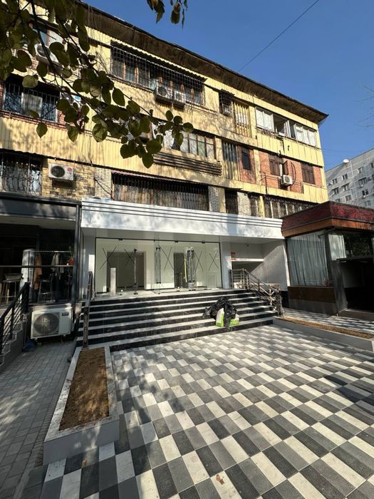 Срочно продаётся нежилое помещения в центре города на ц1