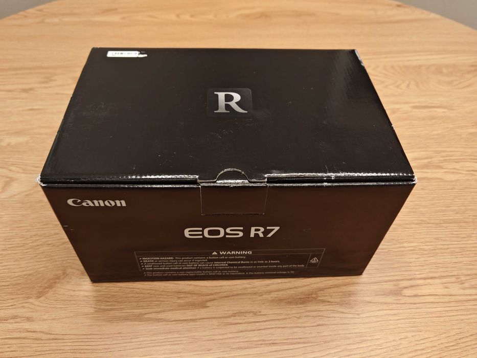 Aparat Foto Canon EOS R7 nou