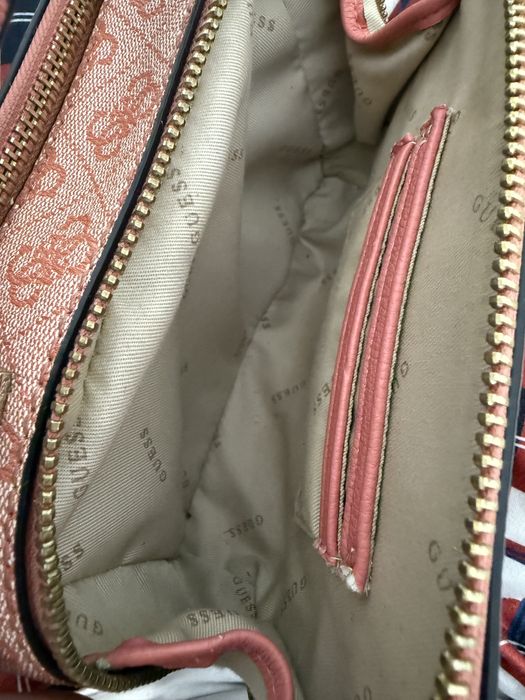 Geanta Guess de umar