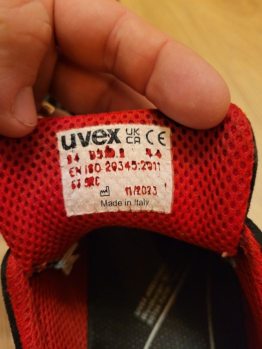 Bocanci Uvex 44 de lucru