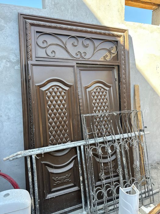 Darvozo eshik kochani temir oynali