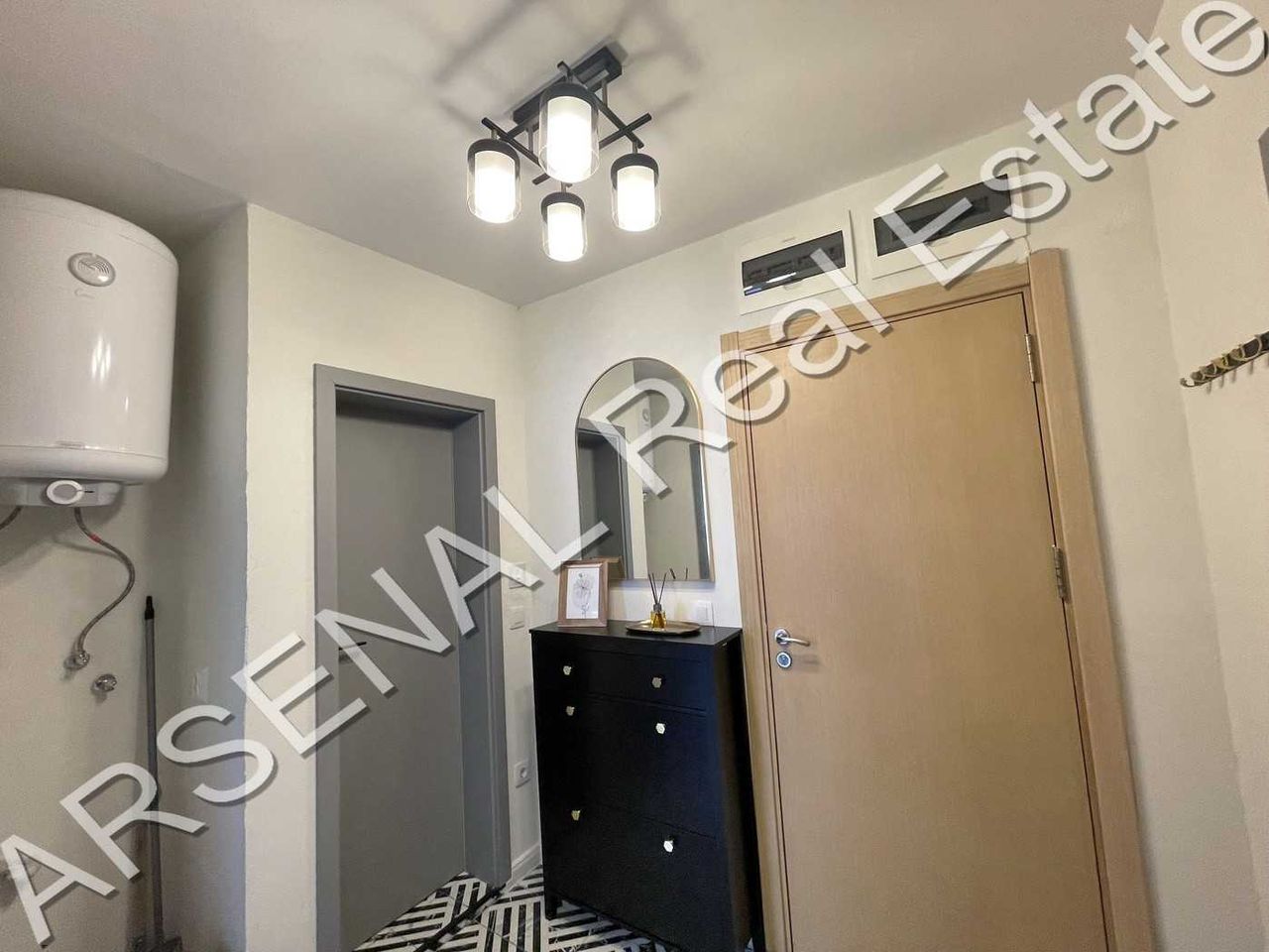 Дава се под наем Тристаен апартамент в София, Гео Милев - 72 кв.м за 750 € - Снимка #1