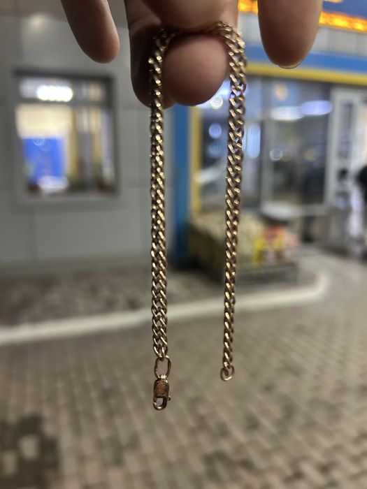 Продам браслет срочно.