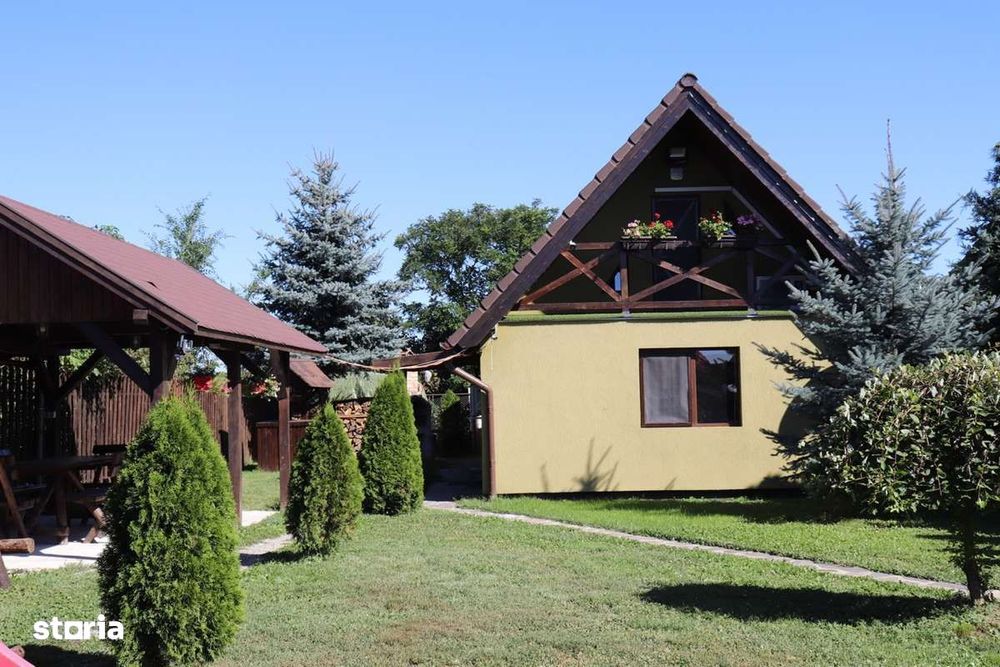 Casă de vânzare și teren, aproape de Brașov