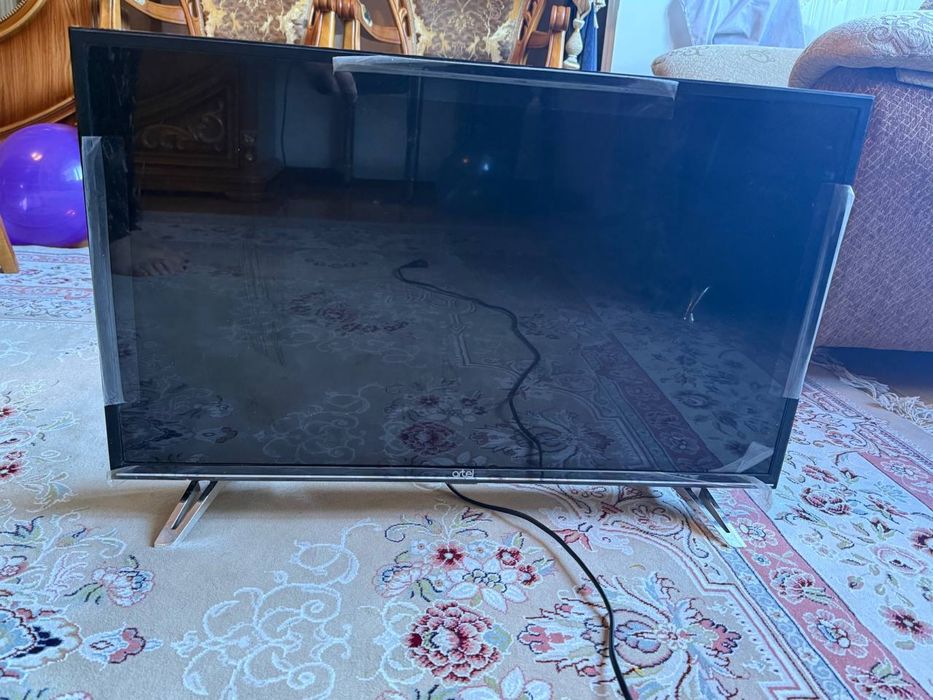 Срочно продаётся телевизор новый 32