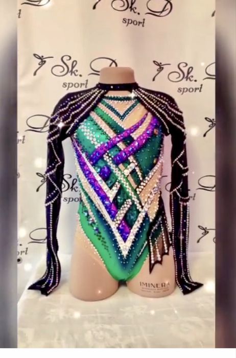 Купальник для художественной гимнастики, предметы