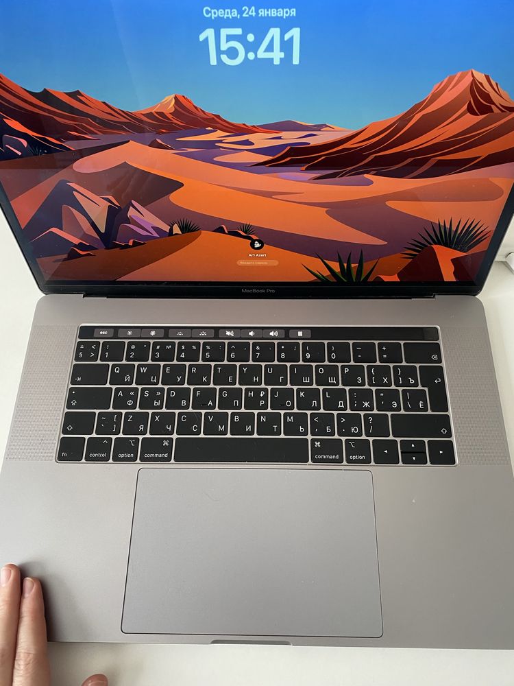 Macbook pro 2019 15 inch | 256 gb, 8 gb