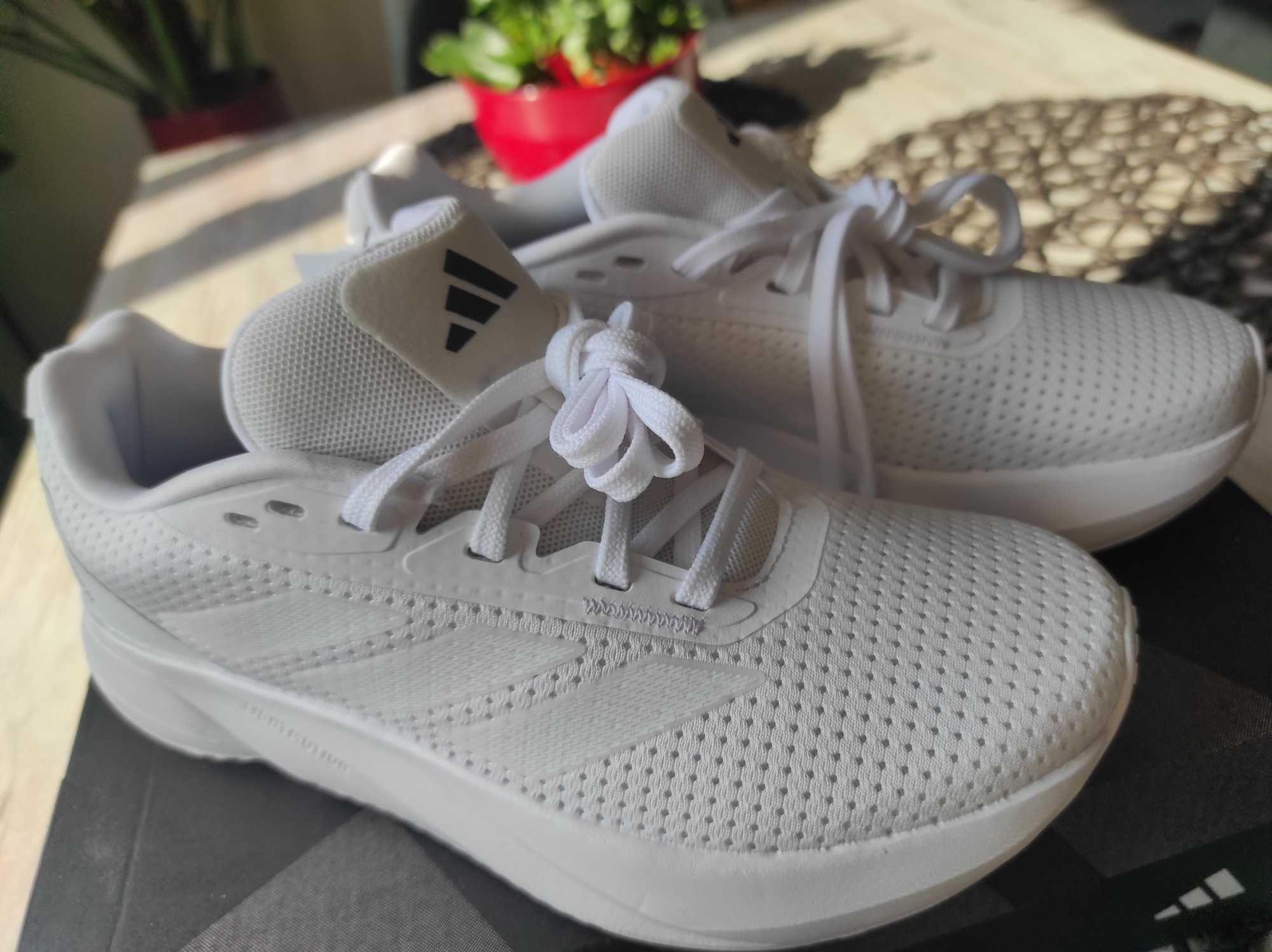 Маратонки Adidas duramo Sl за бягане бял цвят