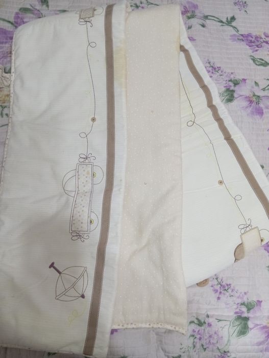 Бортик на дет кроватку