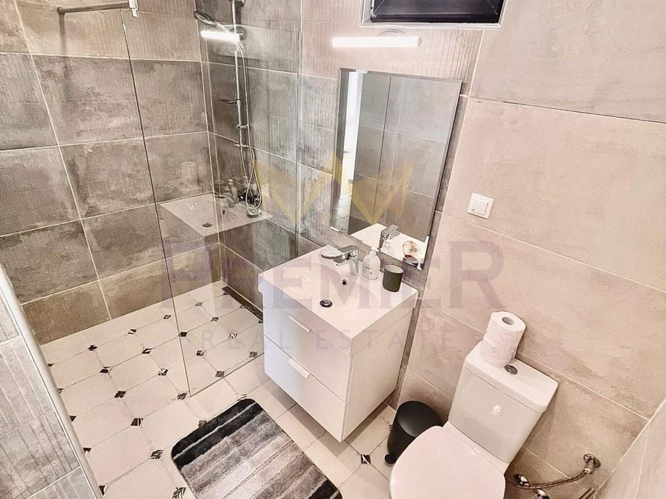 Триетажна къща в гр. Балчик