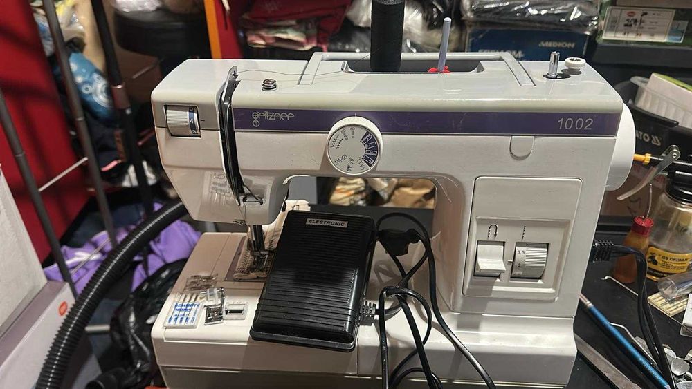 Masini motoare si pedale pentru cusut electrice