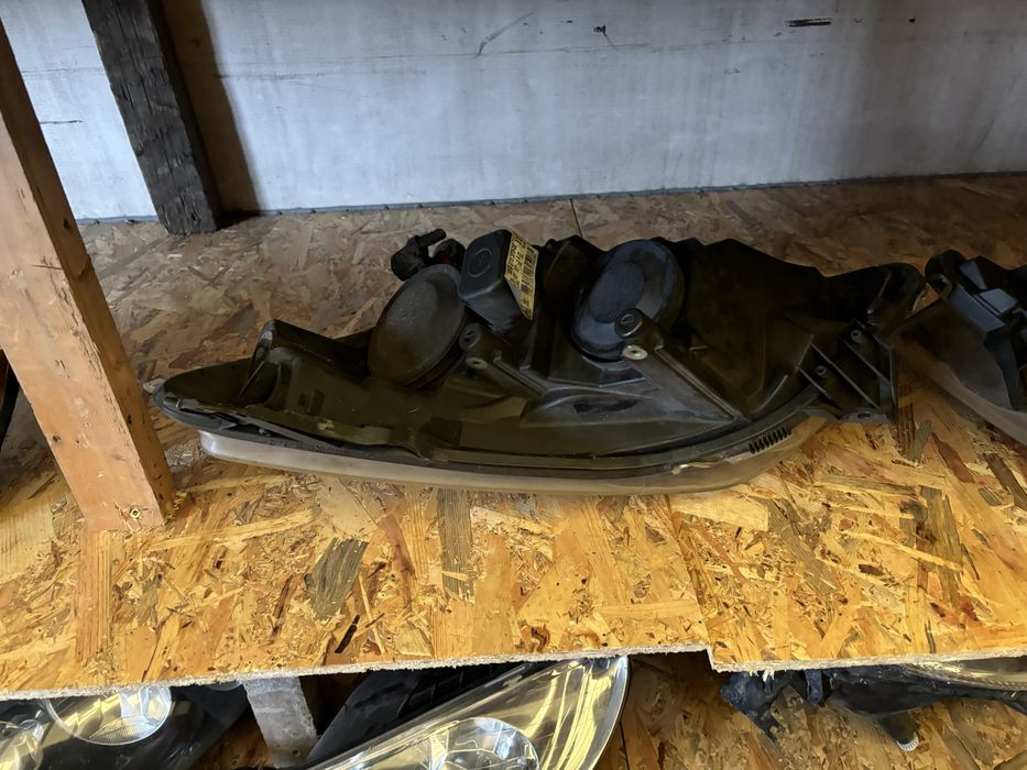 Оригинални фарове за Опел Астра Н 2004- 2008