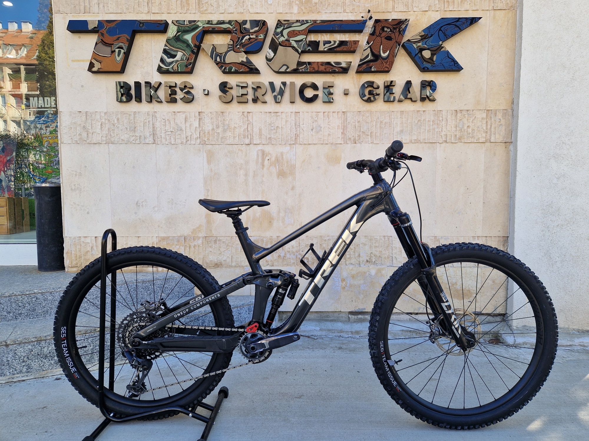 Trek Slash 8 2022 L- размер