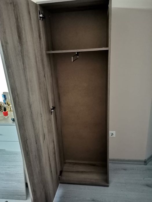 Щендер за дрехи ,еднокрилен гардероб нов(сглобен),нощно шкафче с  ламп