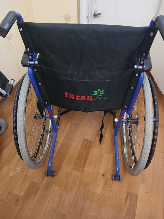 Продам инвалидную коляску новую