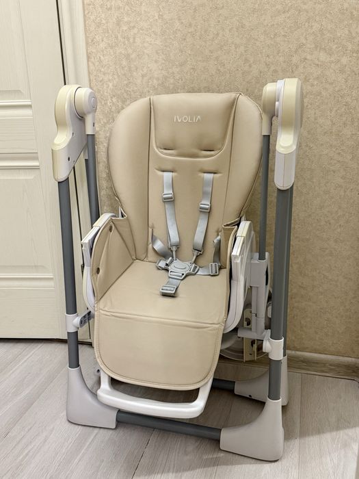 Стульчик для кормления Ivolia 2в1