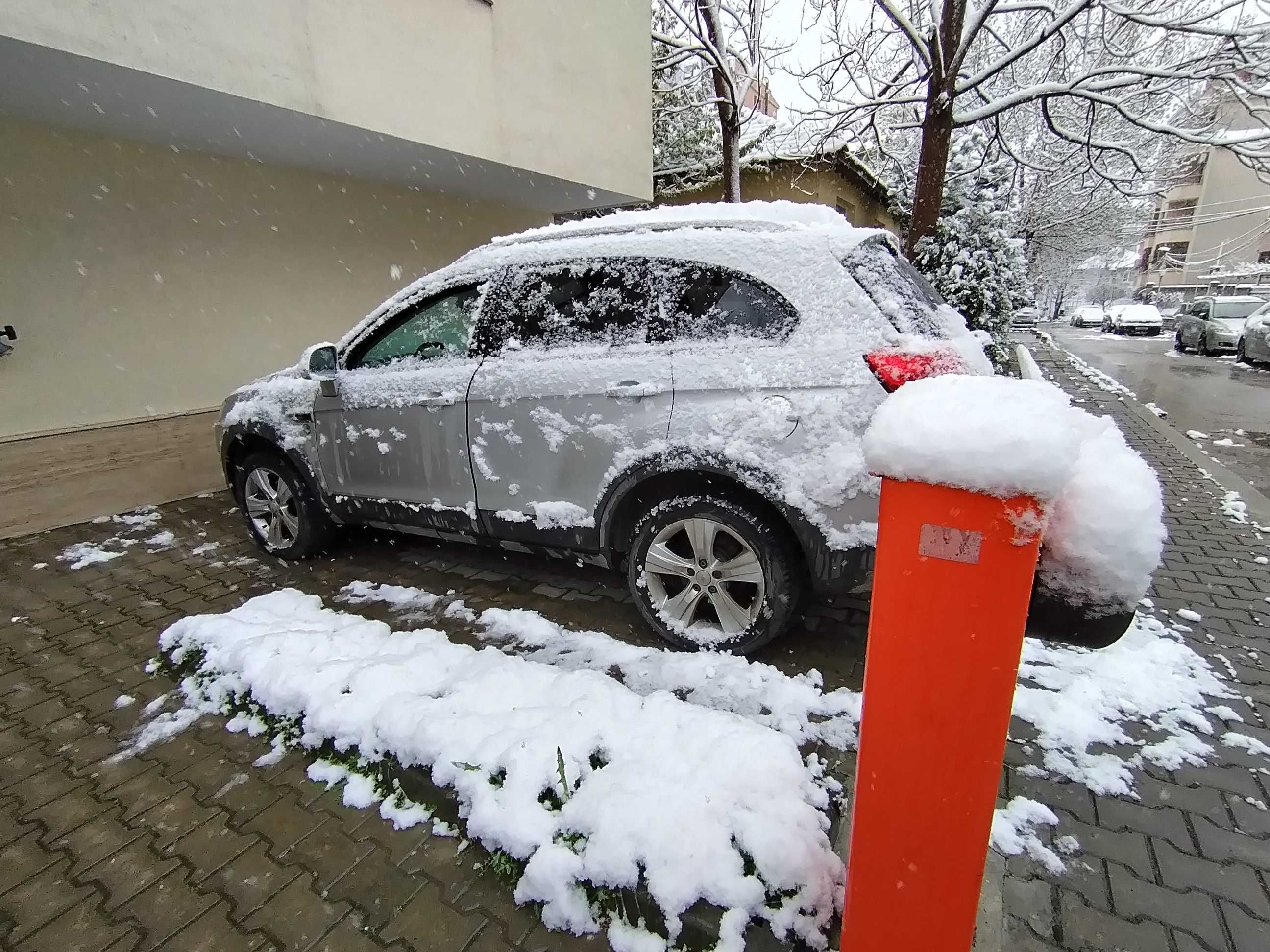 Chevrolet Captiva 2.4 4x4 Юбилейно издание 7 места Газ/Бензин 2012 г.