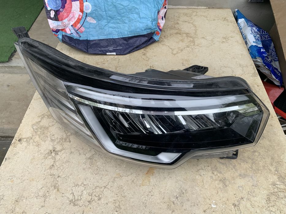 Far Renault Trafic 3 led  dreapta an 2022/2023/2023/2024/2025