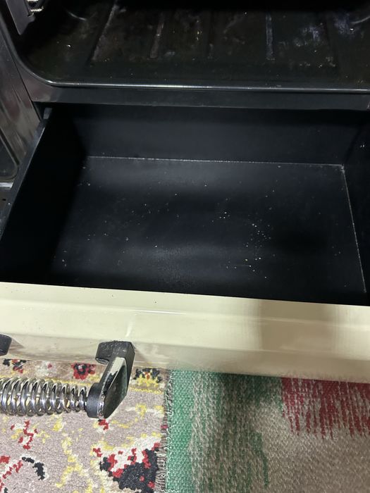 Aragaz RangeMaster cu inductie
