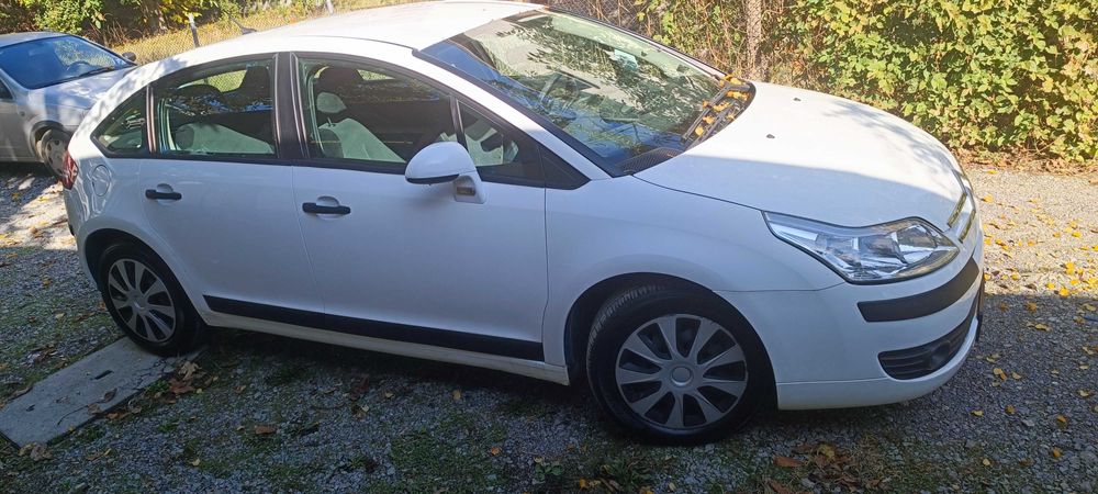 Citroen C4 личен автомобил