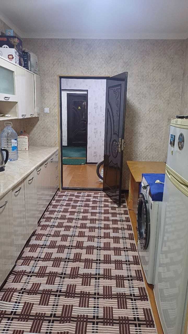 3 хонали уй сотилади. Жиҳозлари билан.