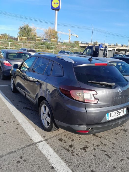 Vând Renault megane 1.5 cdi
[01.11, 09:00]văd  c